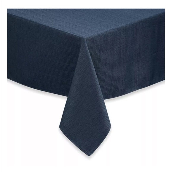 New-Open Box! Noritake Colorwave Spill Proof Table Linens 60x102 inches blue - Picture 1 of 3